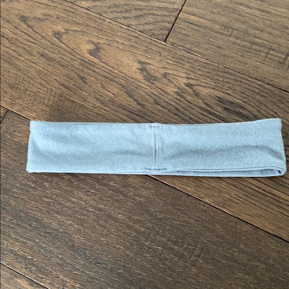 Lululemon headband NWOT - Picture 2 of 3
